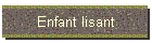 Enfant lisant